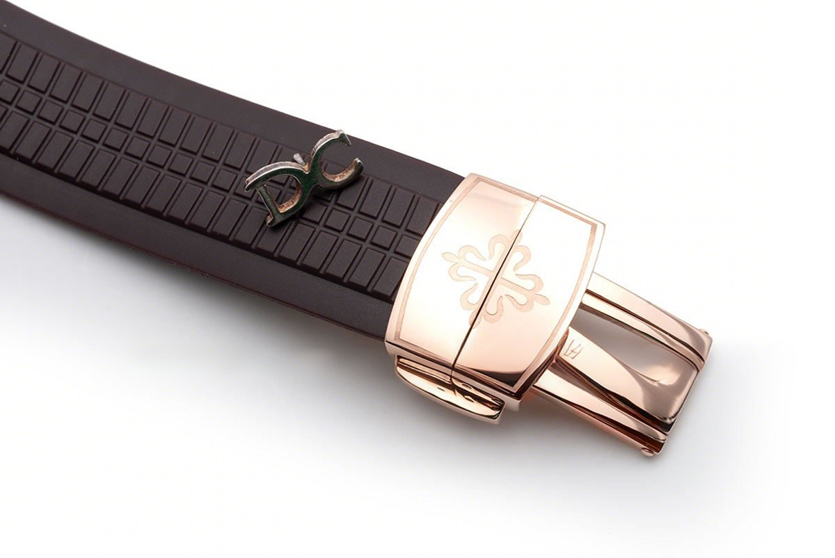 Patek Philippe Aquanaut Time Travel 5164A Brown dial in Rose Gold-fasswatch