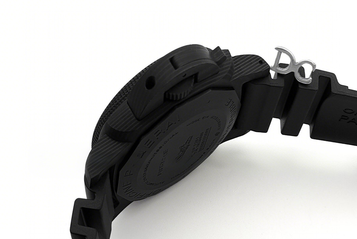 Panerai PAM960 Luminor Submersible Carbotech-fasswatch