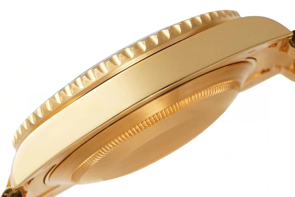 Rolex Submariner 116613LV ‘Watchvice Edition’ Hulk in Yellow Gold-fasswatch