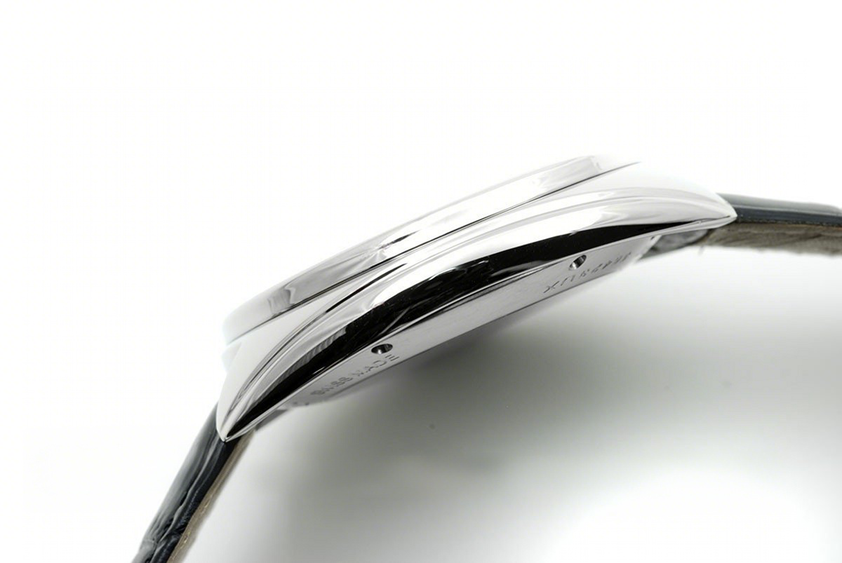 Cle de Cartier in Steel 35mm with Diamond Bezel-fasswatch