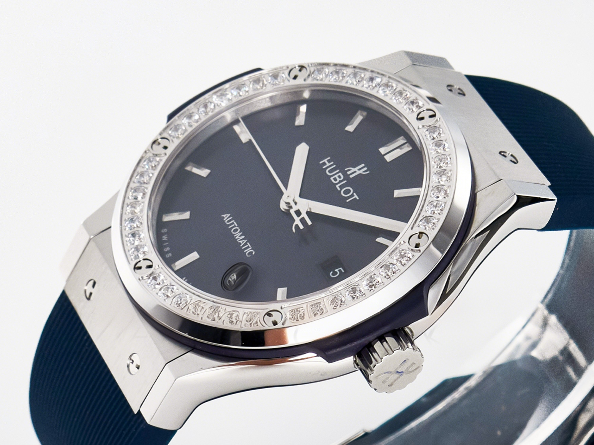 Hublot Classic Fusion Bang 42mm HBF 1:1 Best Edition Blue Dial Diamonds Bezel on Blue Rubber Strap A2892-fasswatch