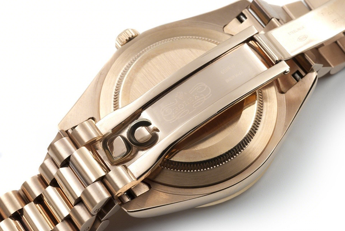 Rolex Day-Date II 218235 White Dial in Rose Gold-fasswatch