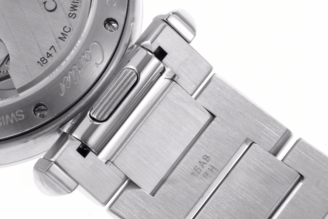 Cartier Pasha de Cartier 35mm in Bracelet-fasswatch