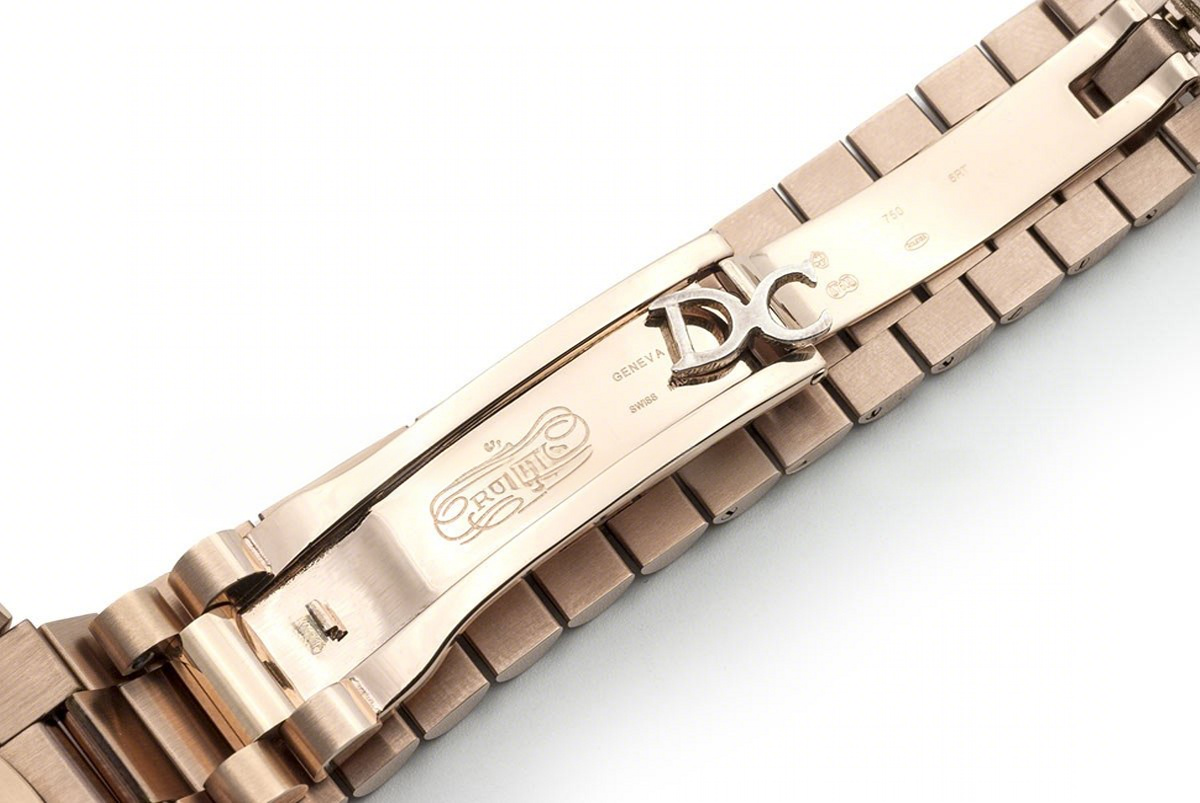 Rolex Day-Date 40 228235 White Dial in Everose Gold-fasswatch