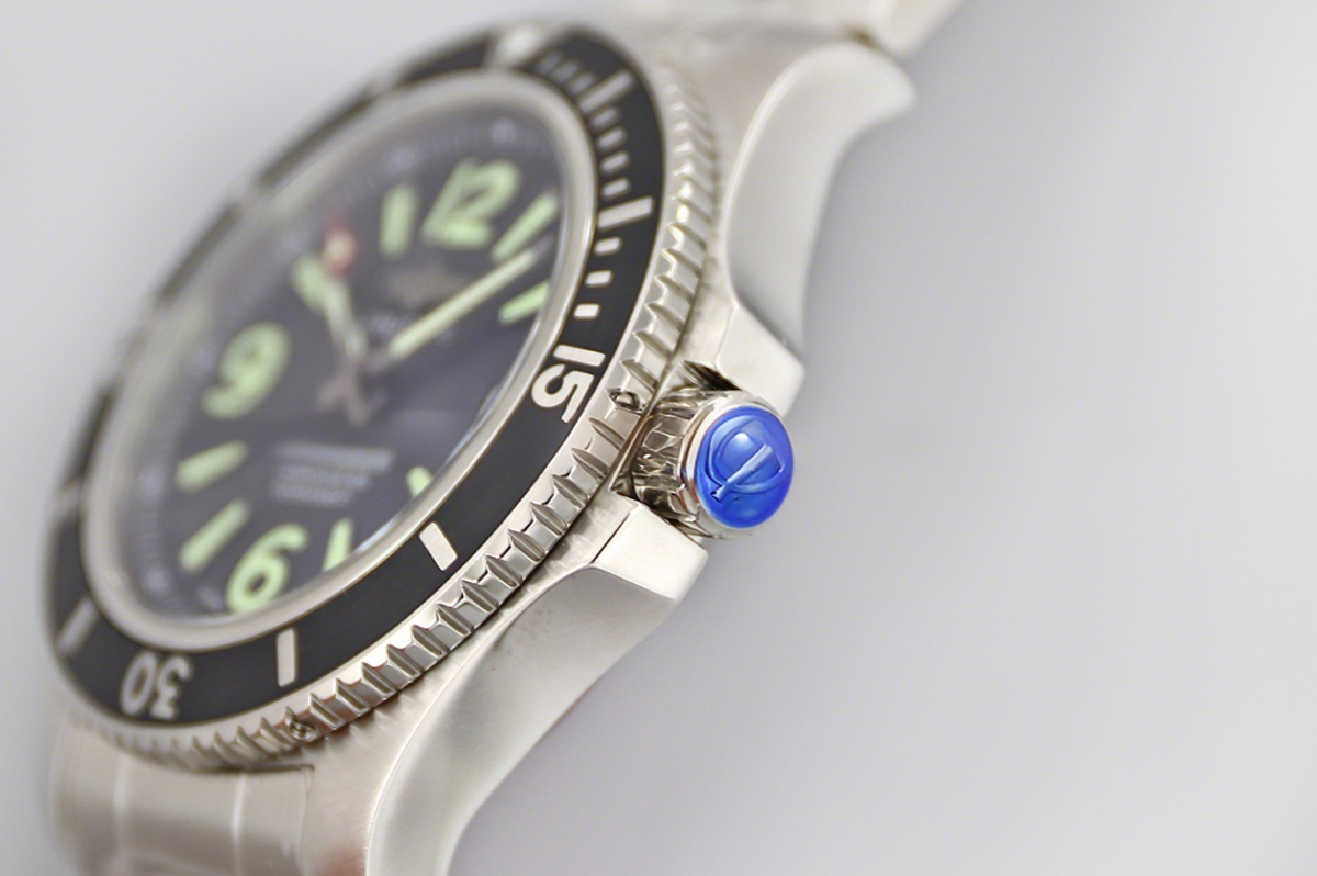 Breitling Superocean Automatic 44mm in Black Dial on Black Bezel Ref: A17367D71B1A1-fasswatch