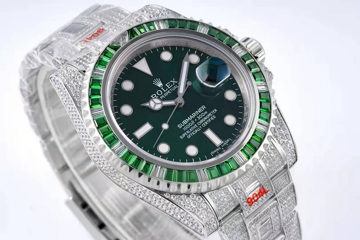 Rolex Submariner 116610LV Hulk with Diamond Bezel-fasswatch
