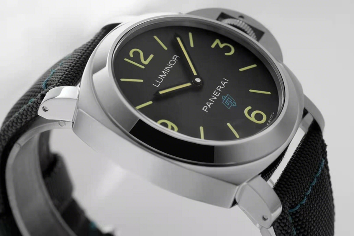 Panerai PAM774 Luminor Base 3 Days 44mm-fasswatch