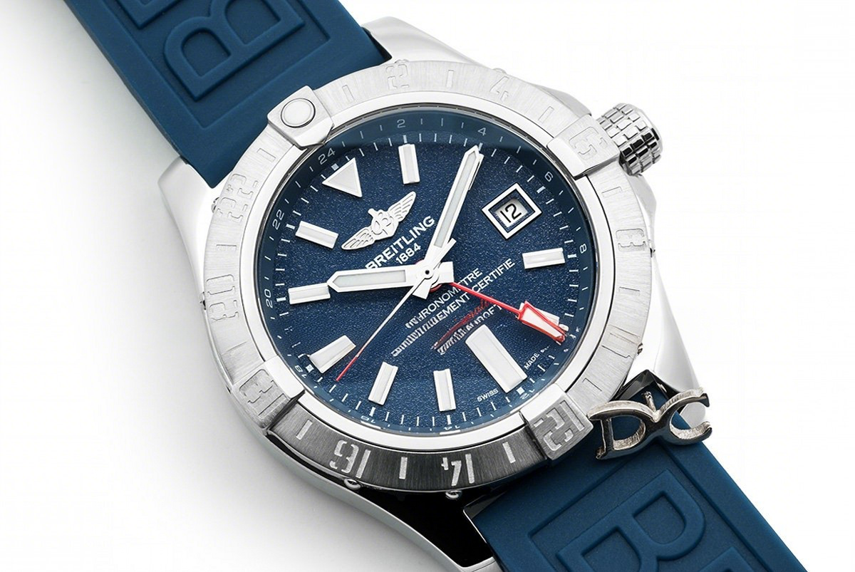 Breitling Avenger II GMT Blue Dial in Steel on Rubber Strap-fasswatch