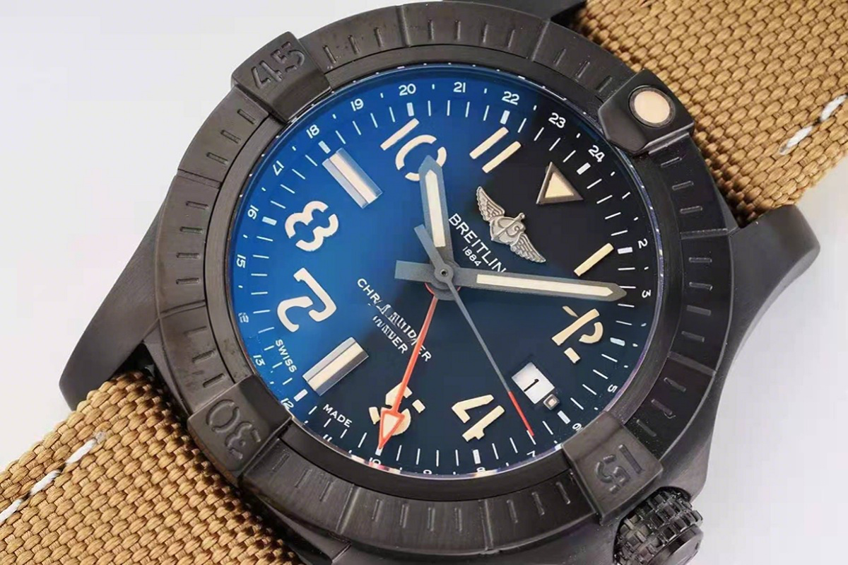 Breitling Avenger Automatic GMT 45 Seawolf Night Mission-fasswatch