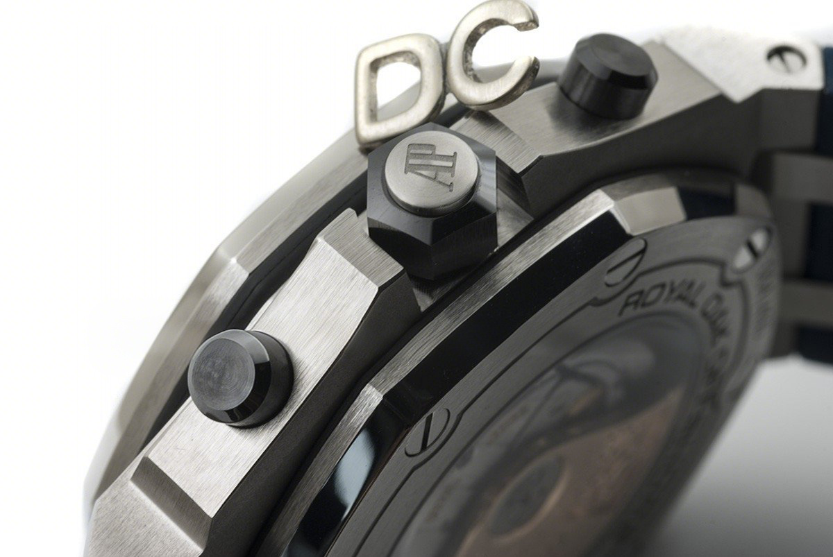 Audemars Piguet Royal Oak Offshore Diver Chronograph in Blue-fasswatch