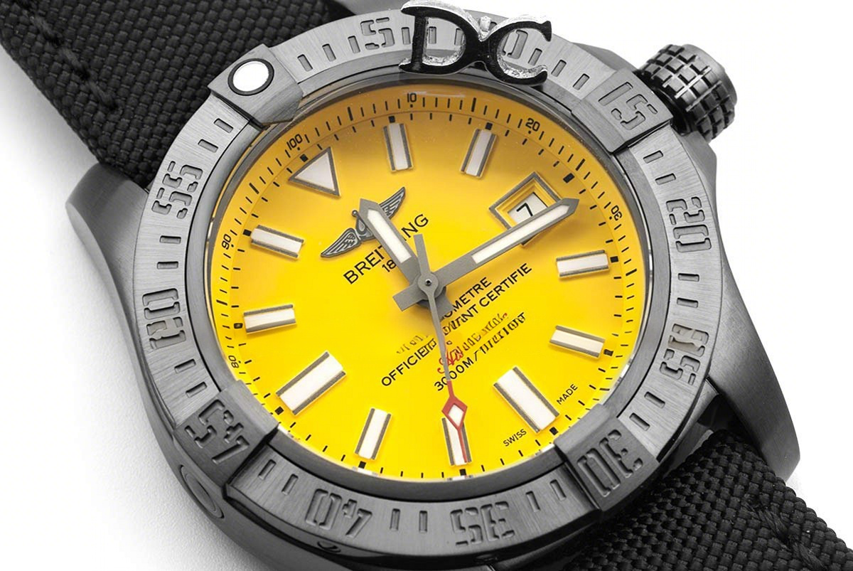 Breitling Avenger II Seawolf Blacksteel Yellow Dial in DLC Steel on Nylon Strap-fasswatch