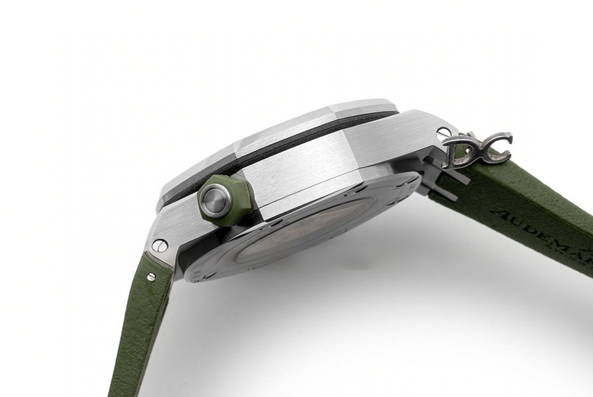 Audemars Piguet Royal Oak Offshore Diver Steel Khaki Dial 15710ST-fasswatch