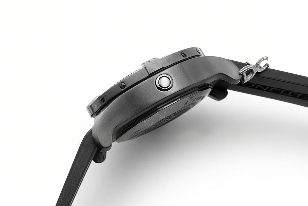 Breitling Avenger II Seawolf ‘Hong Kong Limited Edition’ Black Dial in PVD-fasswatch