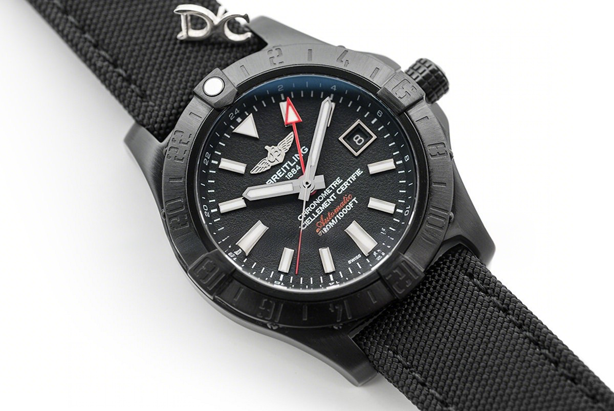 Breitling Avenger II GMT Black Dial in PVD-fasswatch
