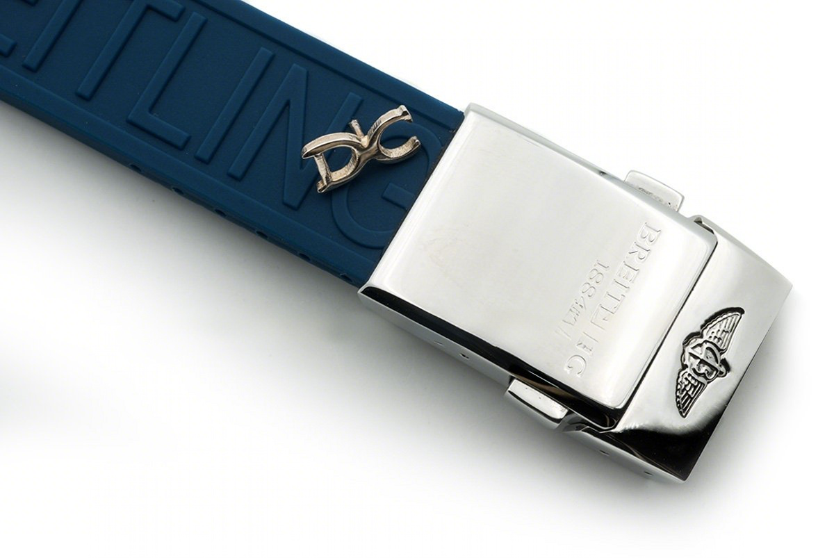 Breitling Avenger II GMT Blue Dial in Steel on Rubber Strap-fasswatch