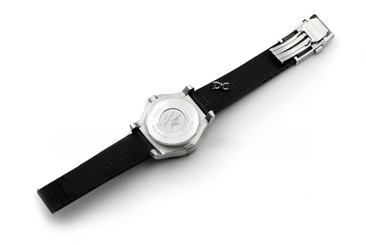 Breitling Avenger II Seawolf Black Dial in Steel on Rubber Strap-fasswatch