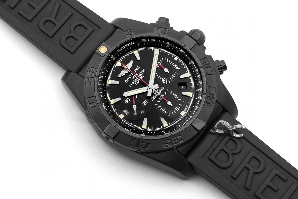 Breitling Chronomat 44 Blacksteel Chronograph Black Dial in PVD-fasswatch