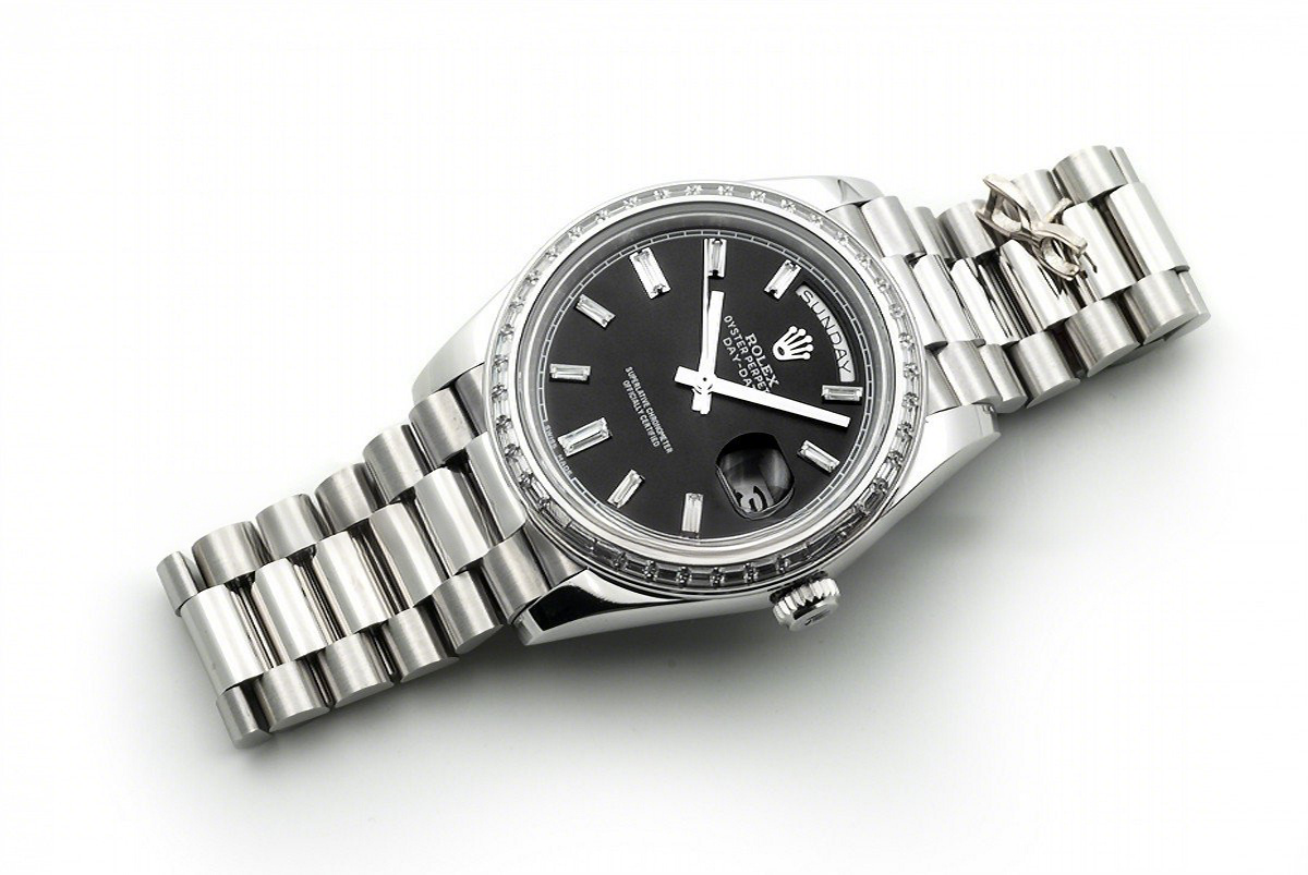 Rolex Day-Date 40 White Gold Diamond Bezel 228349 Black Dial-fasswatch
