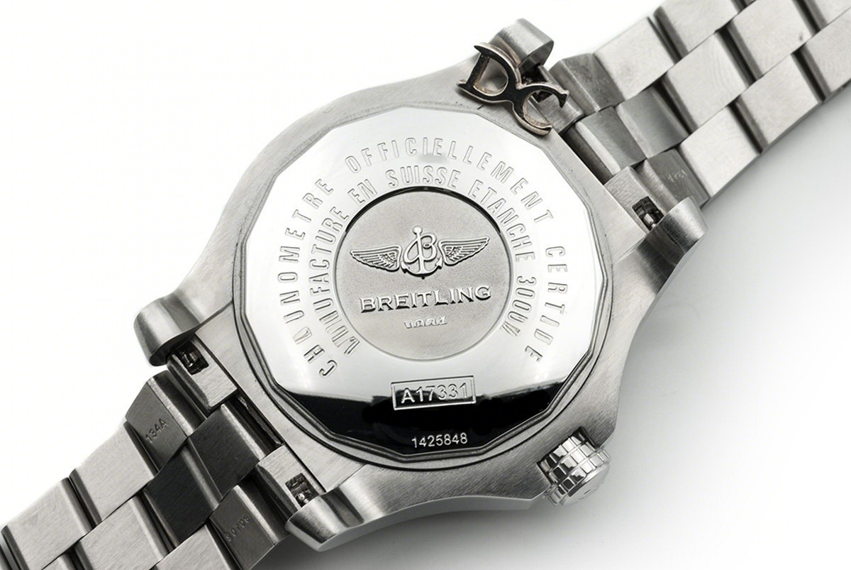 Breitling Avenger II Seawolf Yellow Dial in Steel on Bracelet-fasswatch