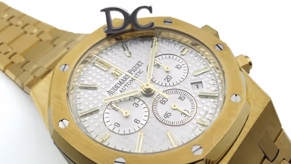 Audemars Piguet Royal Oak Self-Winding Chronograph White Dial in Yellow Gold-fasswatch