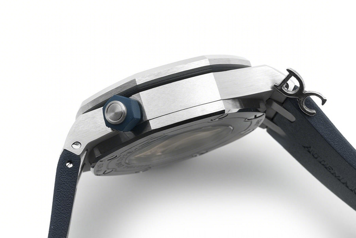 Audemars Piguet Royal Oak Offshore Diver Steel Blue Dial 15710ST SIHH 2017-fasswatch