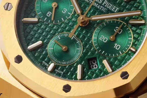 Audemars Piguet Royal Oak Self-Winding Chronograph Green Dial in Yellow Gold-fasswatch