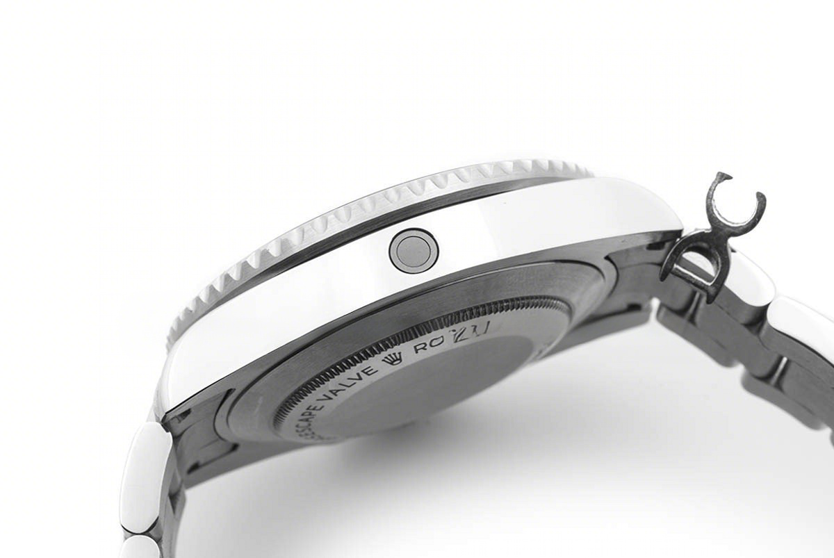 Rolex Sea-Dweller 50th Anniversary 126600-fasswatch