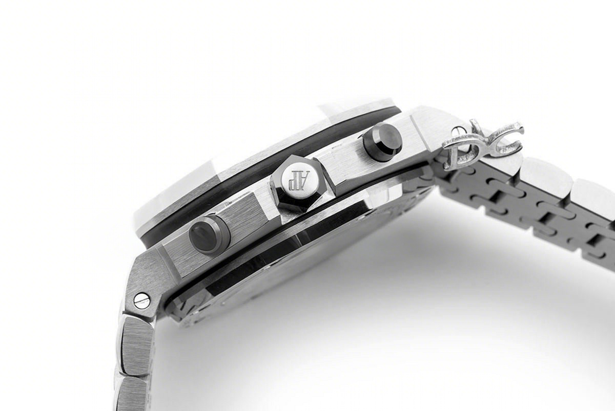 Audemars Piguet Royal Oak Offshore Grey Themes 2014 on Steel Bracelet-fasswatch