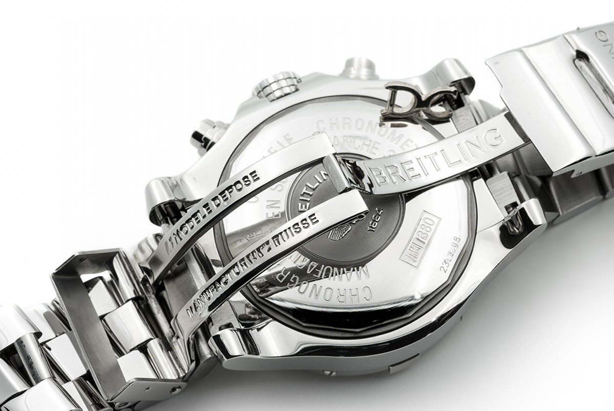 Breitling Avenger Skyland Grey Dial in Steel-fasswatch