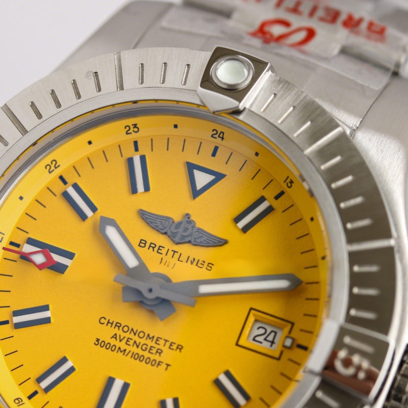 Breitling Avenger II Seawolf Yellow Dial in Steel Ref: A17319101I1A1-fasswatch