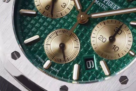 Audemars Piguet Royal Oak Self-Winding Chronograph Green Dial in Steel-fasswatch