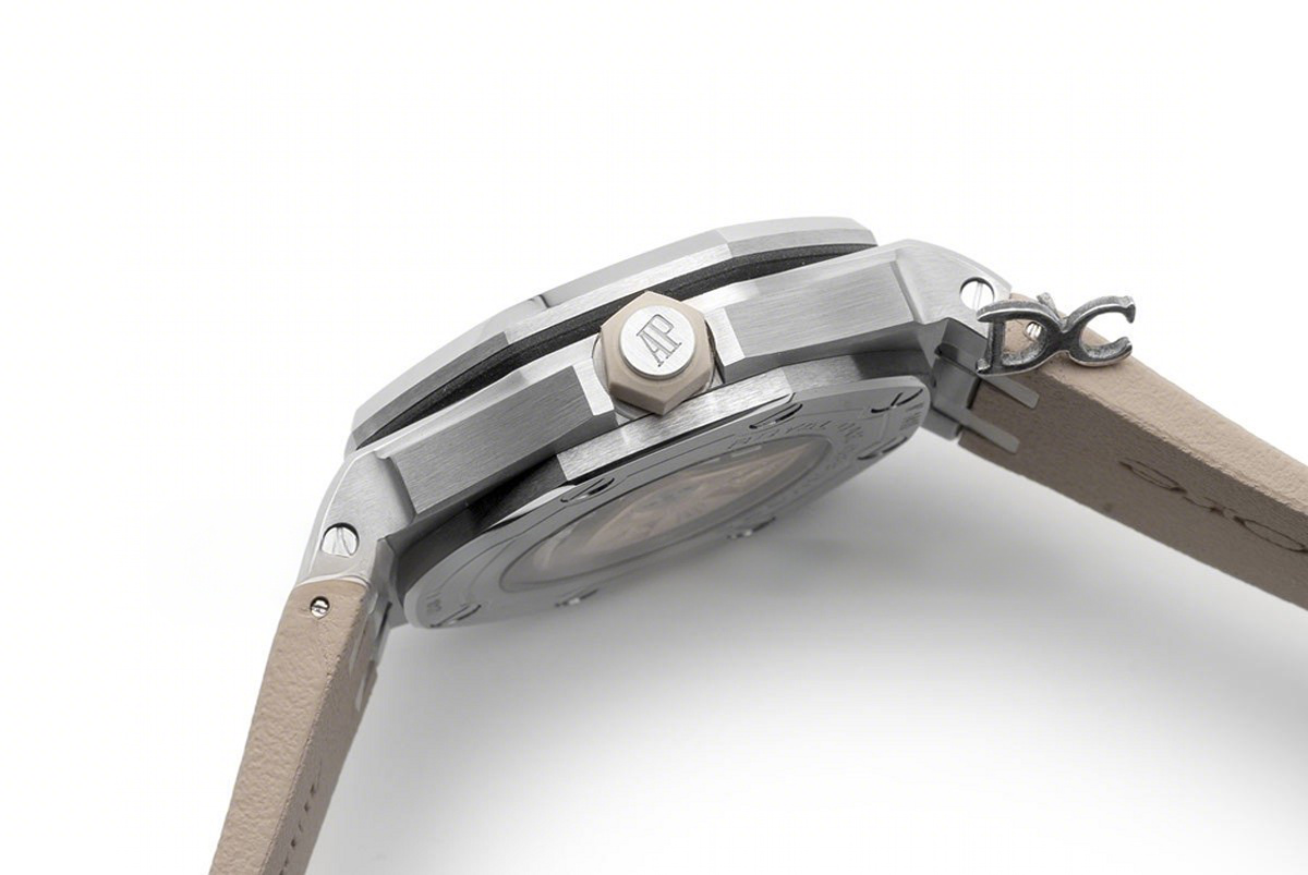 Audemars Piguet Royal Oak Offshore Diver Steel Beige Dial 15710ST-fasswatch