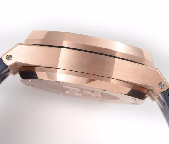 Audemars Piguet Royal Oak Self-Winding Chronograph White/Blue Dial in Rose Gold on Rubber Strap-fasswatch