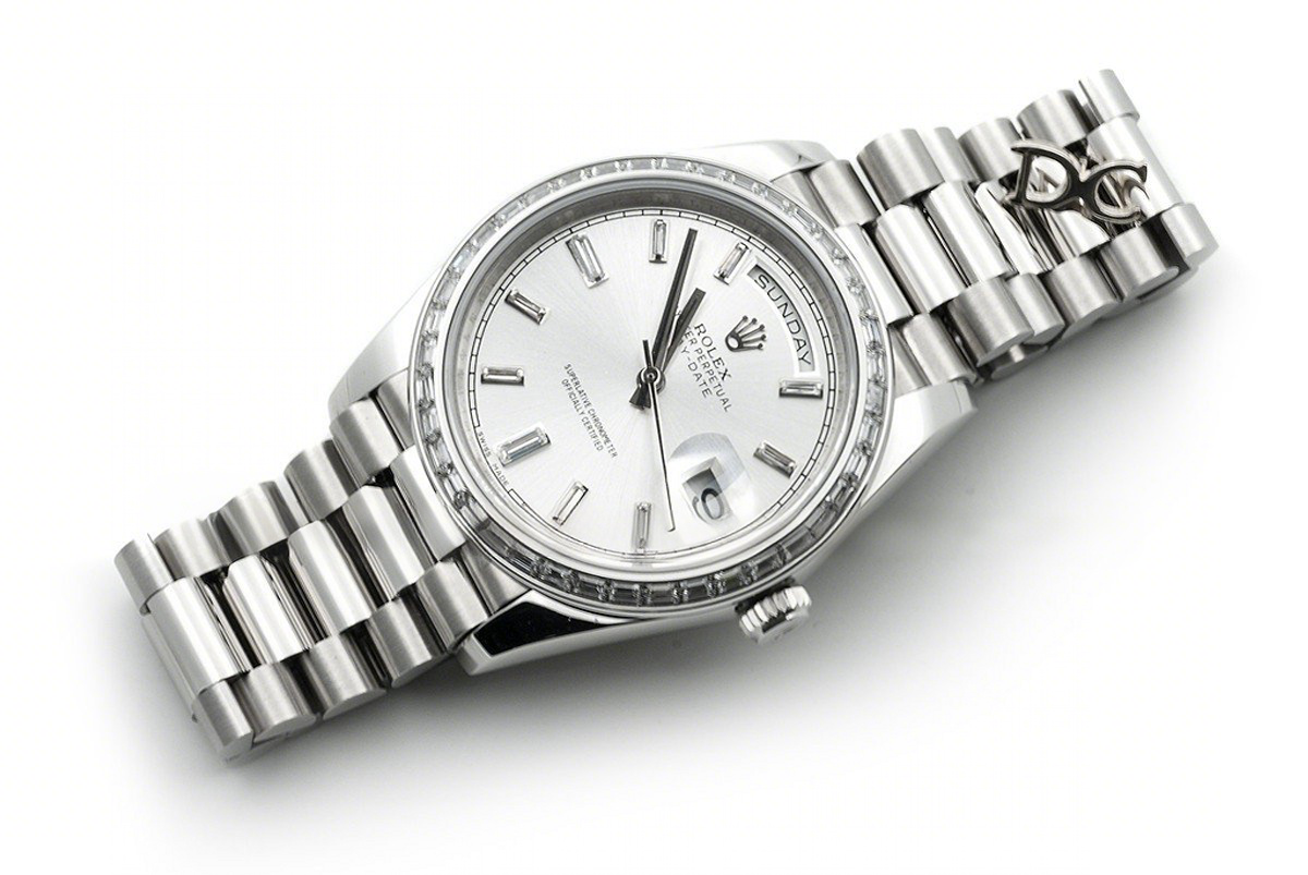 Rolex Day-Date 40 White Gold Diamond Bezel 228349 Silver Dial-fasswatch