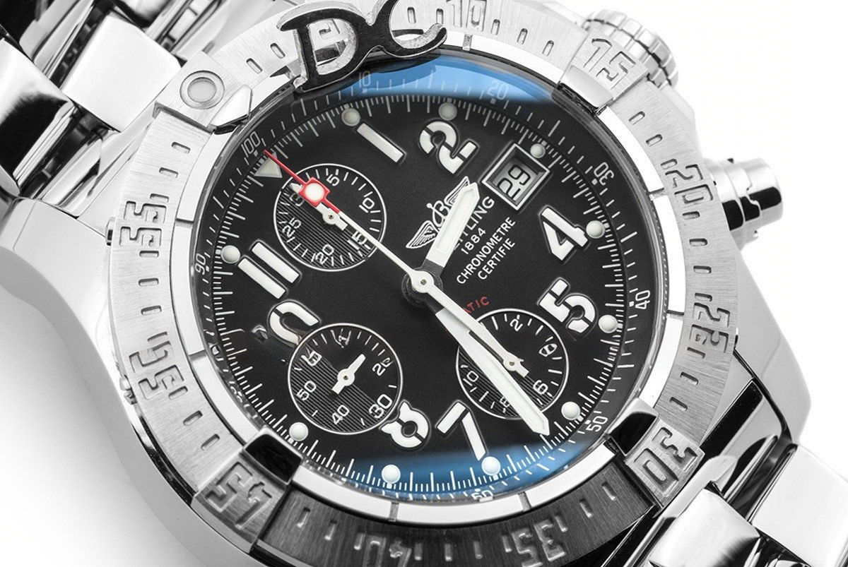 Breitling Avenger Skyland Grey Dial in Steel-fasswatch