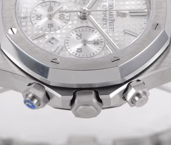 Audemars Piguet Royal Oak Self-Winding Chronograph White Dial in Steel-fasswatch