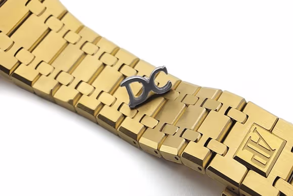 Audemars Piguet Royal Oak Self-Winding Chronograph Blue Dial in Yellow Gold-fasswatch