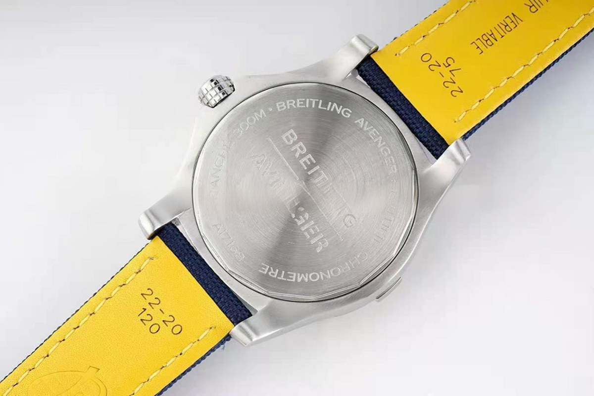 Breitling Avenger Automatic GMT 43 Blue Dial-fasswatch