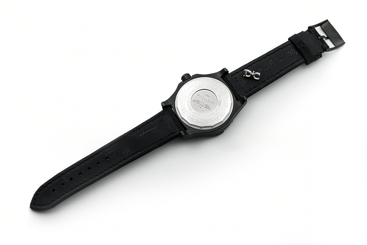 Breitling Avenger II GMT Black Dial in PVD-fasswatch