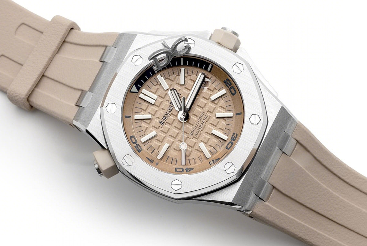 Audemars Piguet Royal Oak Offshore Diver Steel Beige Dial 15710ST-fasswatch