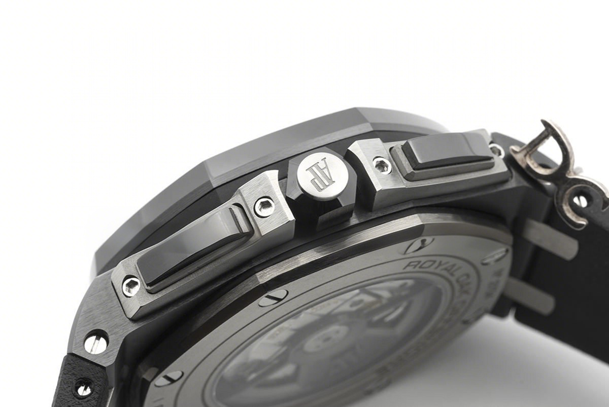 Audemars Piguet Royal Oak Offshore Novelty 44mm Black Ceramic ref. 26405CE SIHH 2017-fasswatch