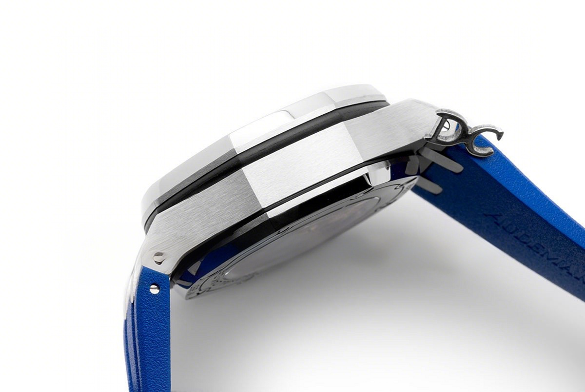 Audemars Piguet Royal Oak Offshore Indigo Blue SIHH 2018-fasswatch