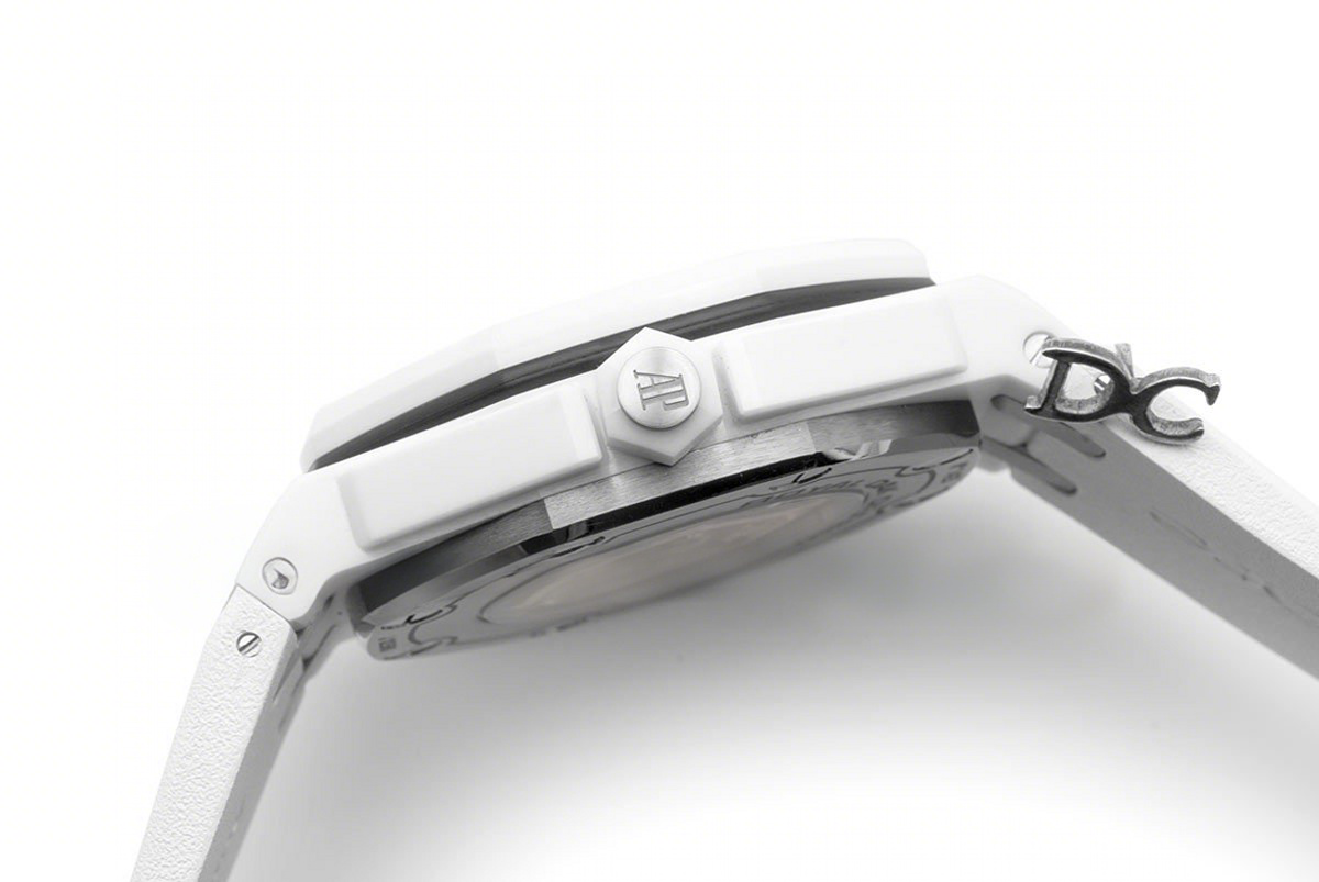 Audemars Piguet Royal Oak Offshore Diver White Ceramic-fasswatch