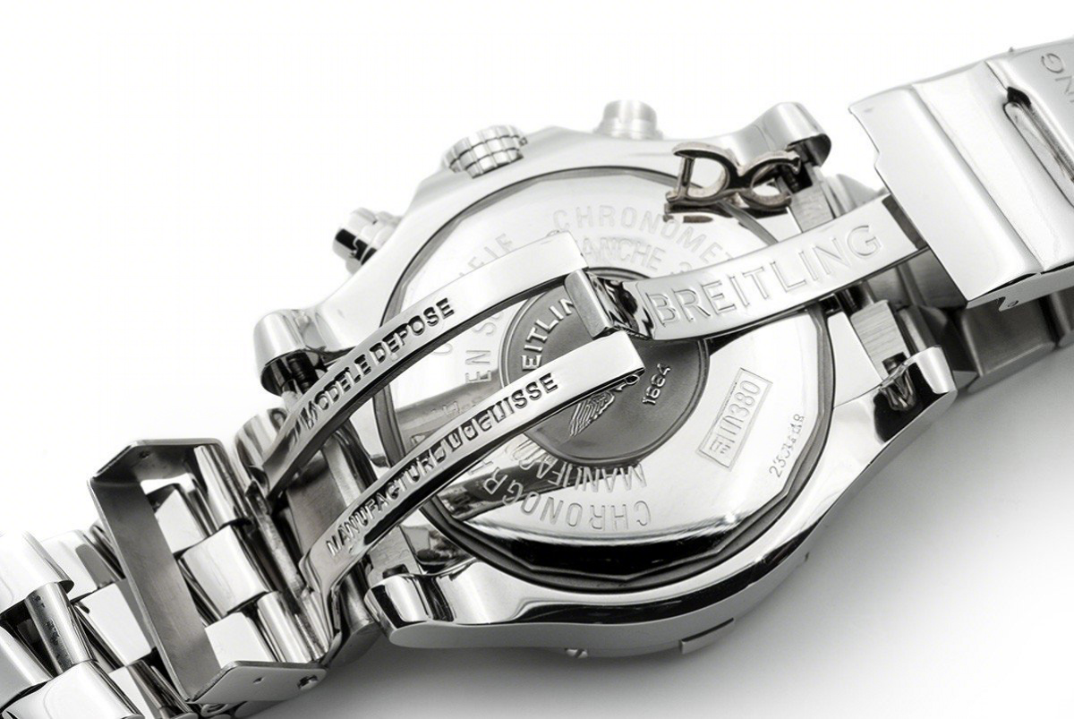 Breitling Avenger Skyland Black Dial in Steel-fasswatch