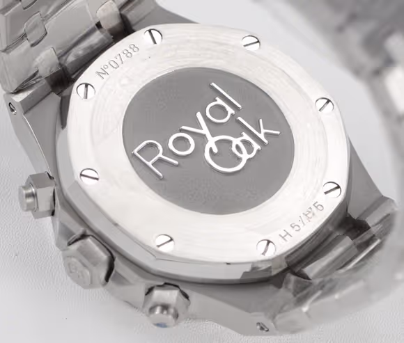 Audemars Piguet Royal Oak Self-Winding Chronograph White/Black Dial in Steel-fasswatch