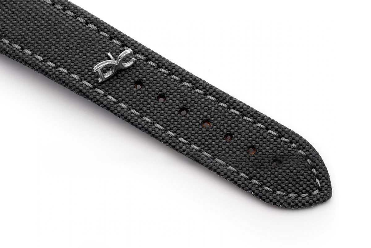 Breitling Avenger Blackbird Black Dial in Titanium Case-fasswatch