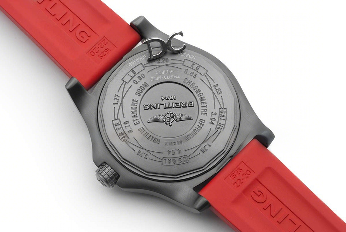 Breitling Avenger II GMT Carbon Fiber Dial in PVD Steel on Rubber Strap-fasswatch