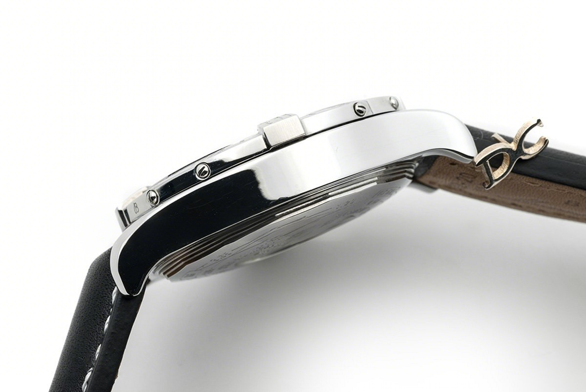 Breitling Avenger II GMT Carbon Fiber Dial in Steel on Leather Strap-fasswatch