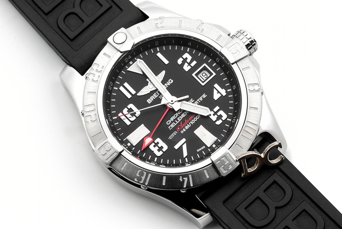 Breitling Avenger II GMT Black Dial in Steel on Rubber Strap-fasswatch