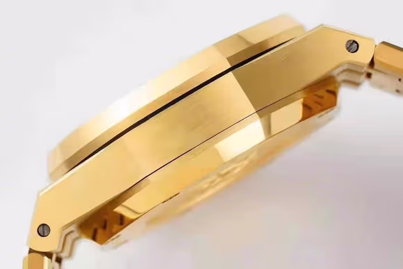 Audemars Piguet Royal Oak Self-Winding Chronograph Green Dial in Yellow Gold-fasswatch